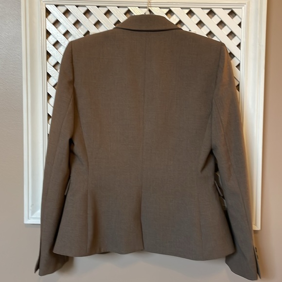 Tahari Jacket camel tan color size 4 neutral office / Academia EUC - Picture 7 of 7